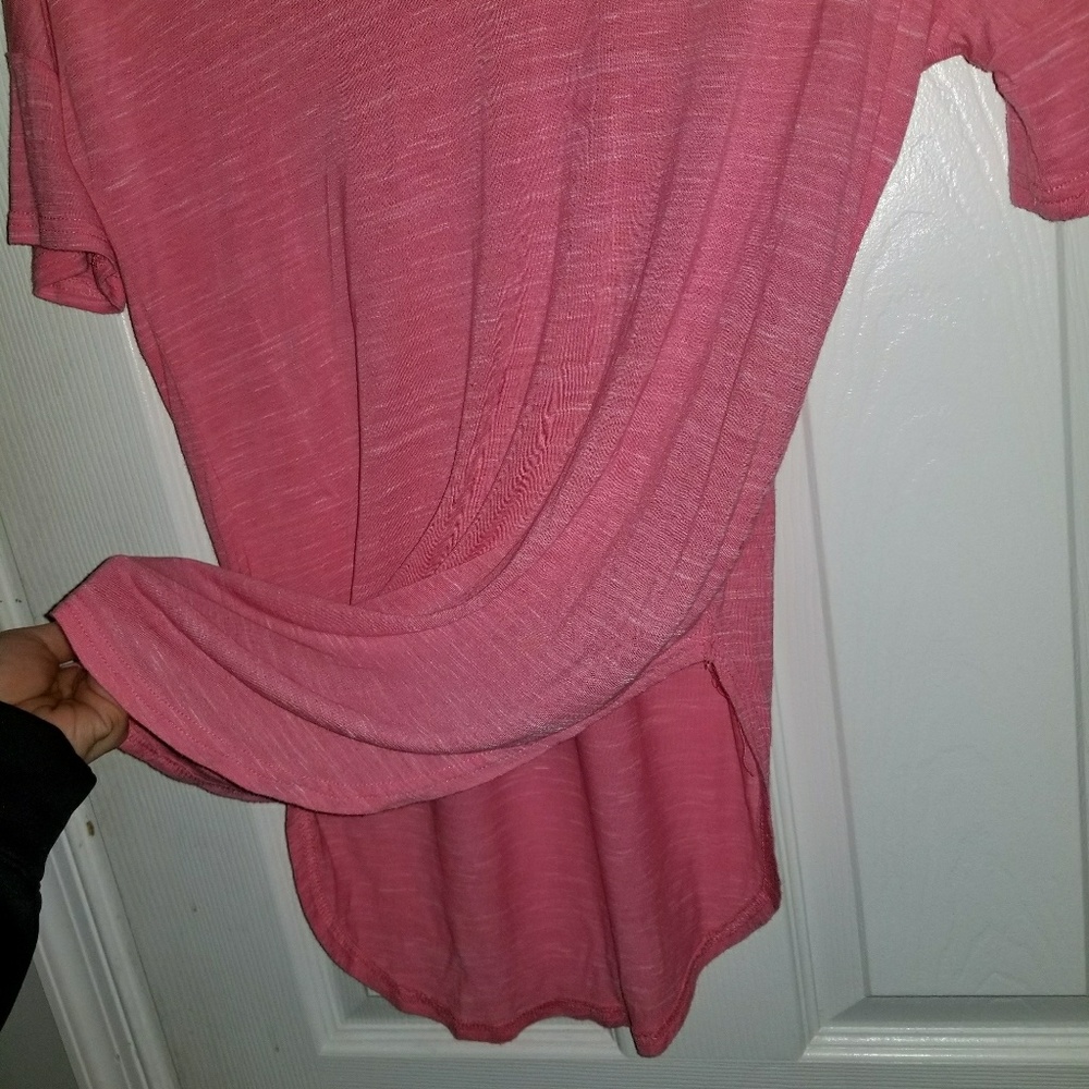 💖Flattering Pink Tunic💖 - Picture 2 of 4